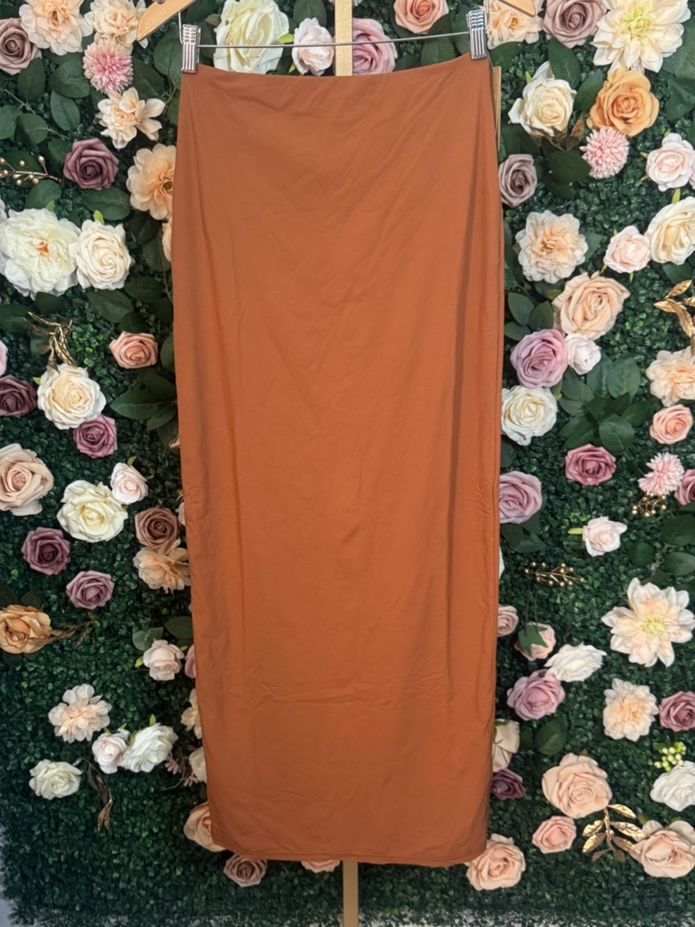 SKIMS Fits Everybody Skirt in Bronze NWT - Picture 2 of 6